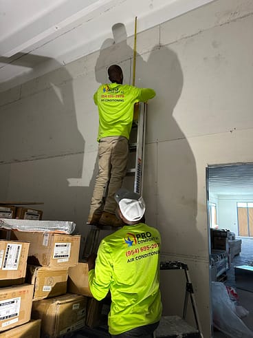 Commercial fiberglass ducts installation