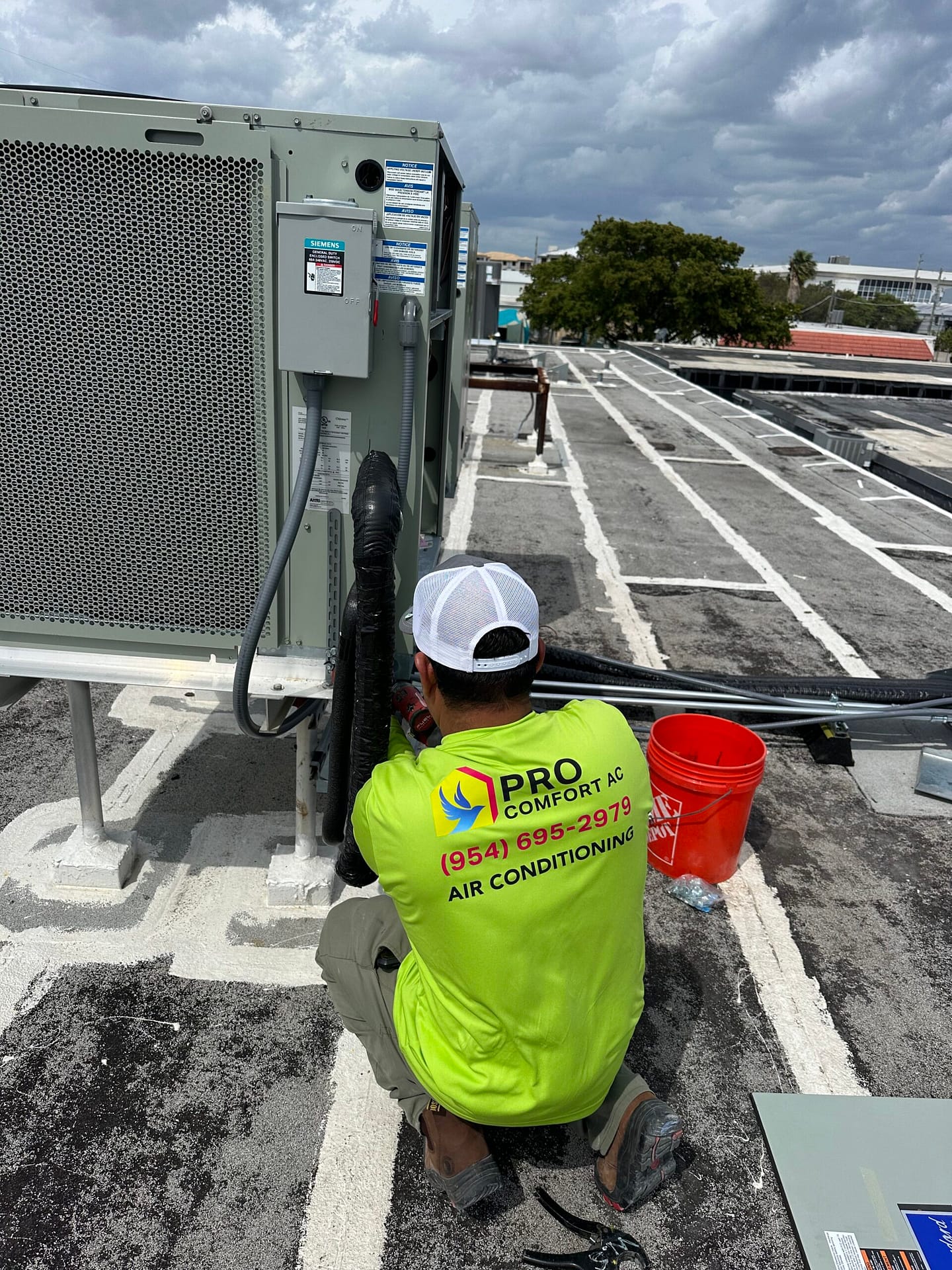 Commercial rooftop HVAC unit South Florida